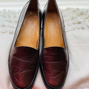Chic Burgundy Women's Loafers